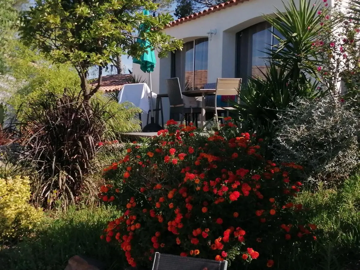 VILLAS-Piscine les MIMOSAS Fréjus 0*,  France