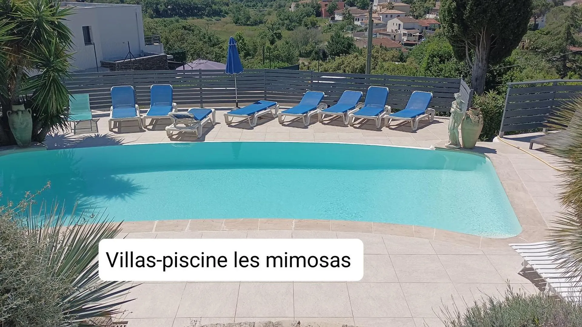VILLAS-Piscine les MIMOSAS Fréjus France